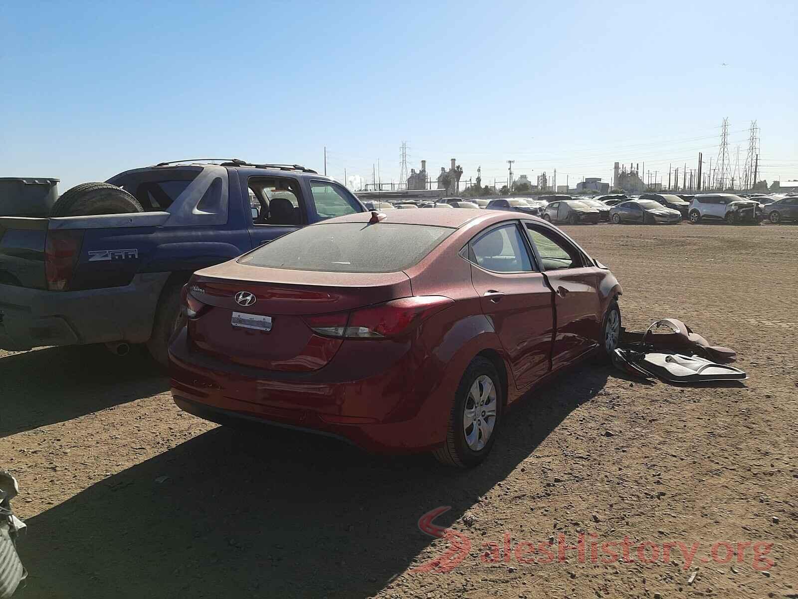 5NPDH4AE3GH708963 2016 HYUNDAI ELANTRA