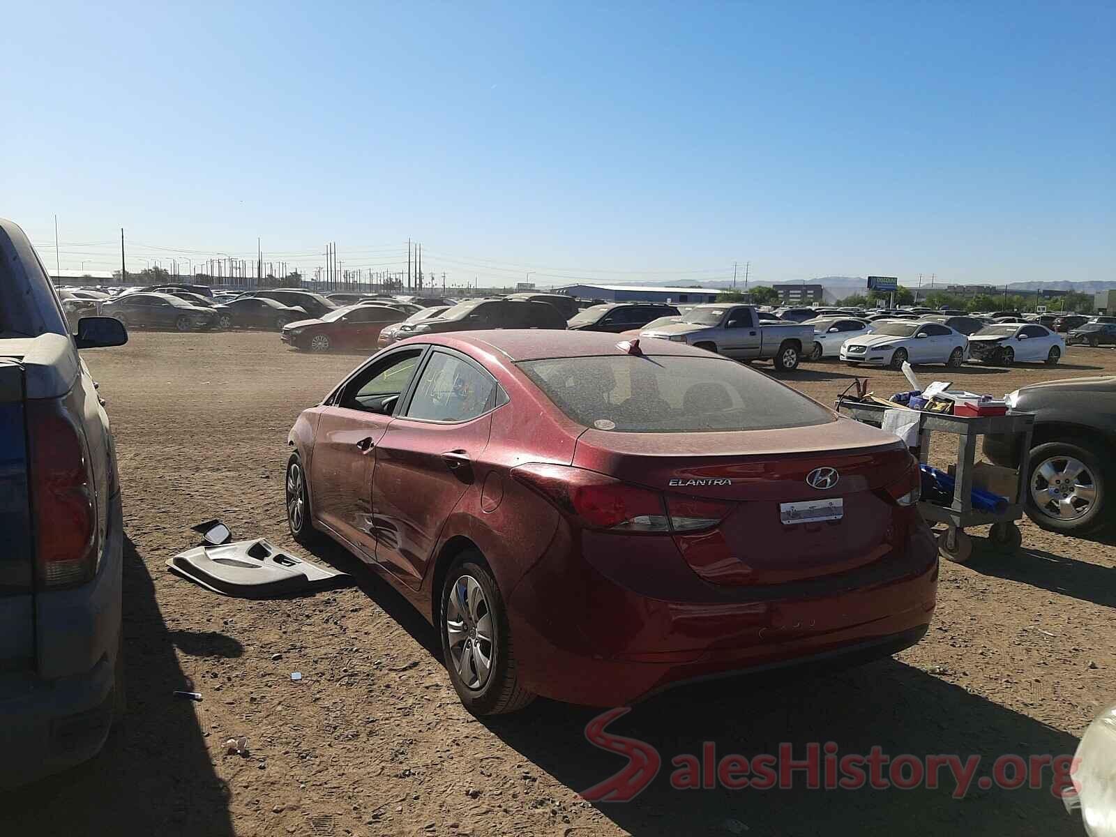 5NPDH4AE3GH708963 2016 HYUNDAI ELANTRA