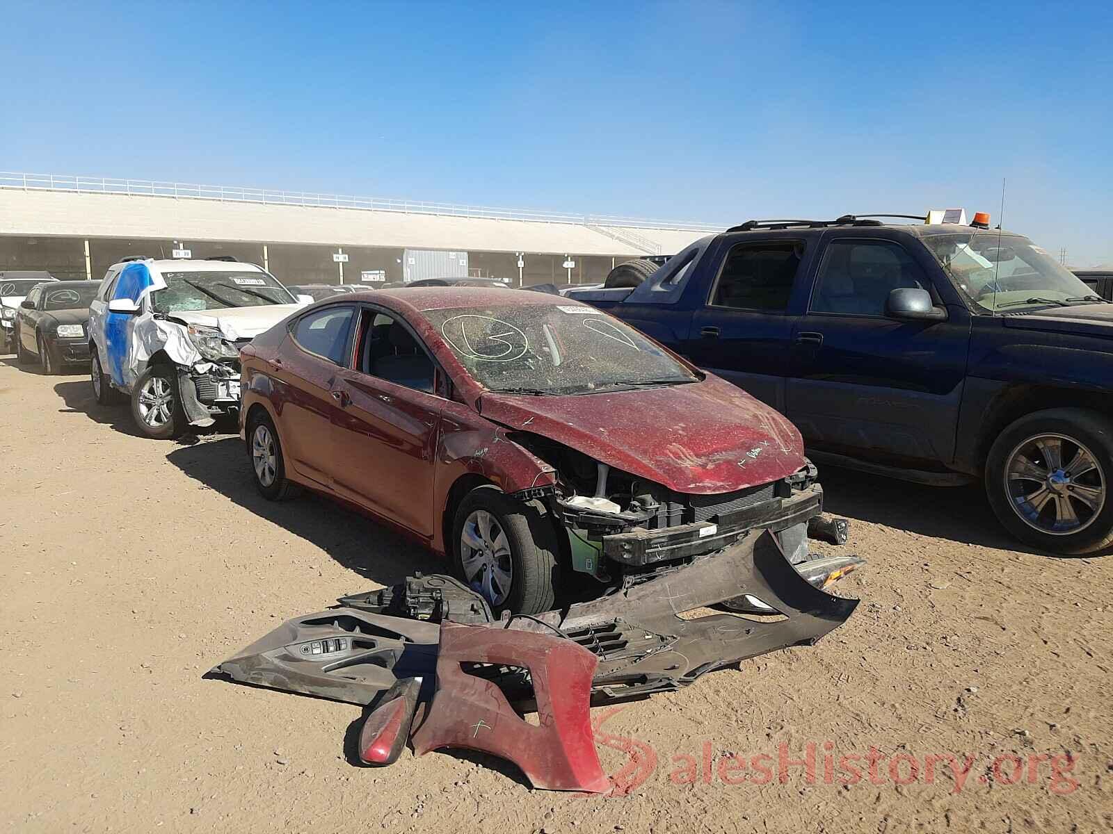 5NPDH4AE3GH708963 2016 HYUNDAI ELANTRA