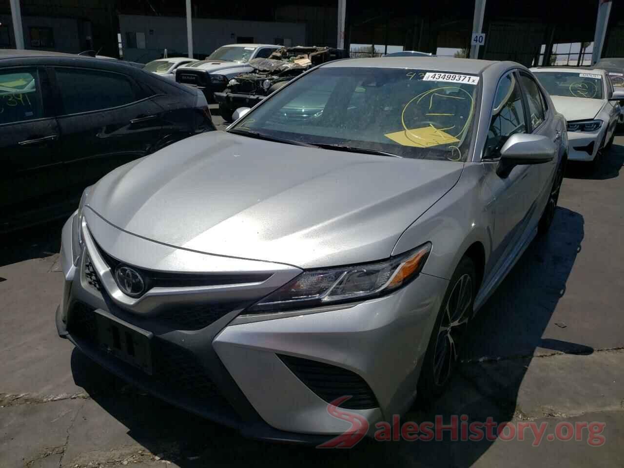 4T1B11HK5JU571118 2018 TOYOTA CAMRY