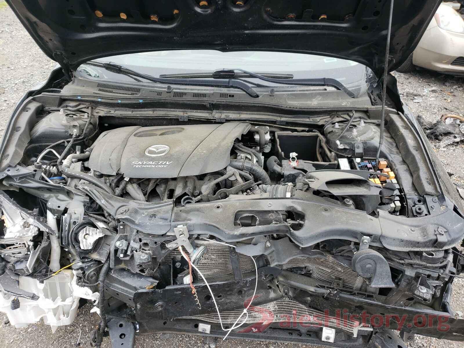 3MZBN1V30JM208488 2018 MAZDA 3