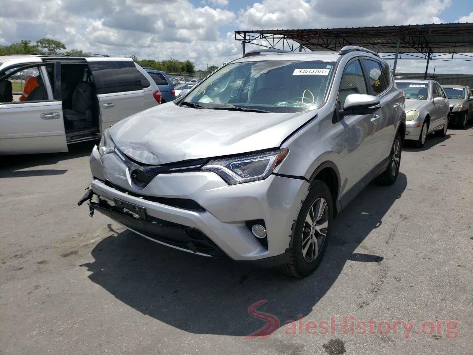 2T3RFREV7JW713277 2018 TOYOTA RAV4