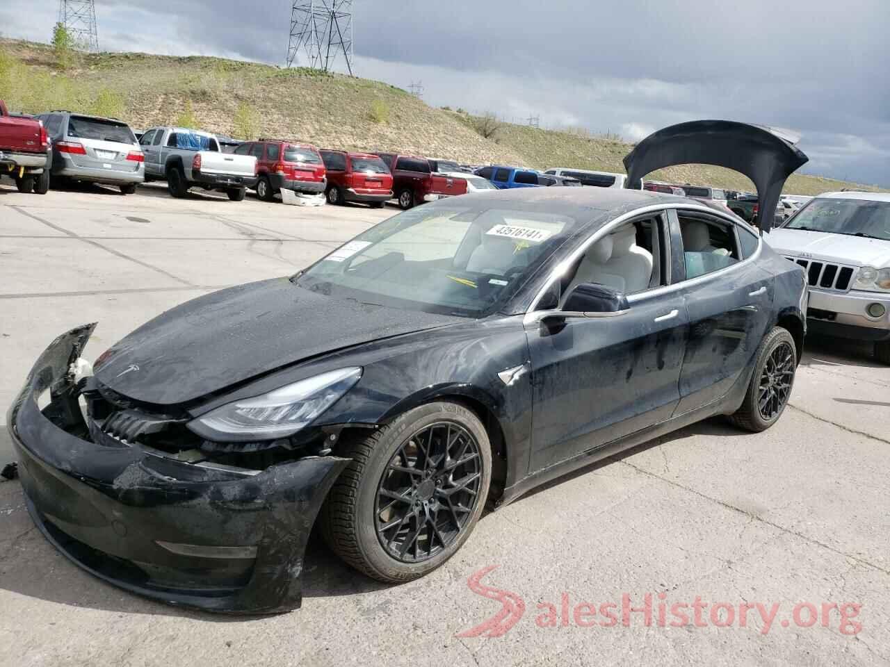 5YJ3E1EB8KF406952 2019 TESLA MODEL 3