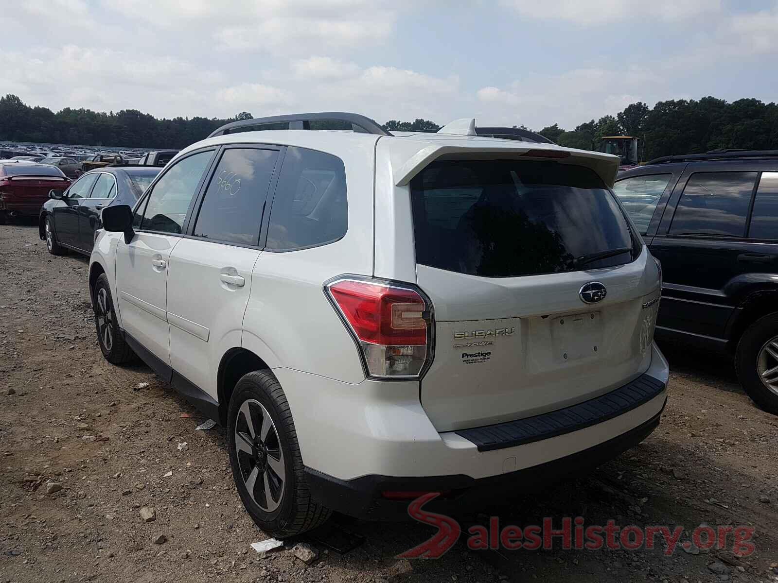 JF2SJAGC1JH613972 2018 SUBARU FORESTER