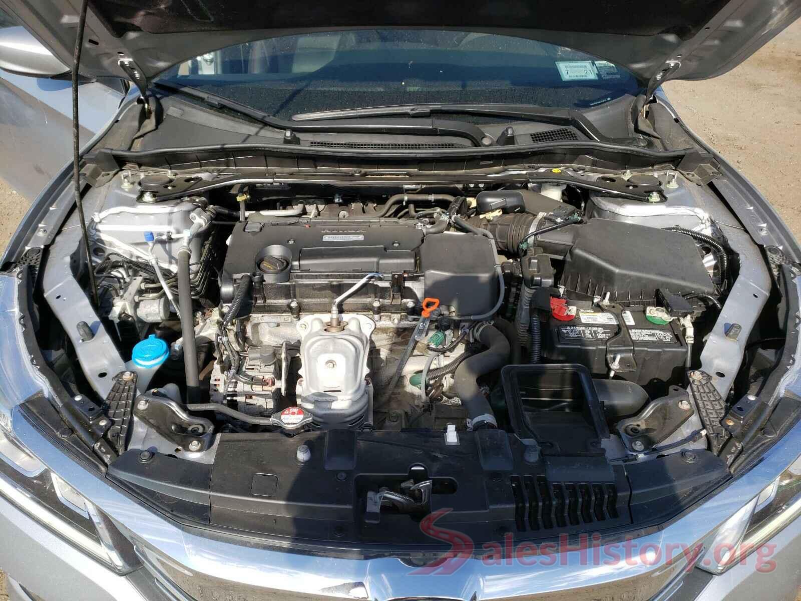 1HGCR2F1XHA258631 2017 HONDA ACCORD