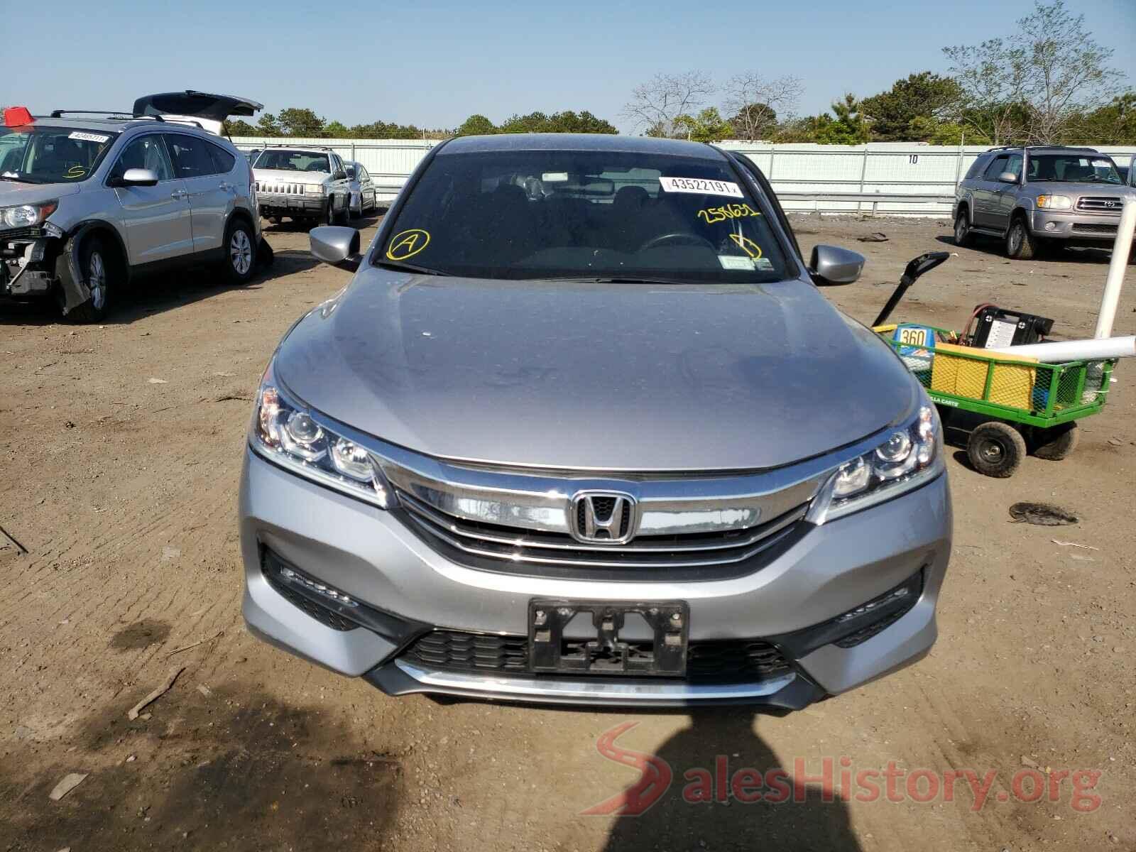 1HGCR2F1XHA258631 2017 HONDA ACCORD