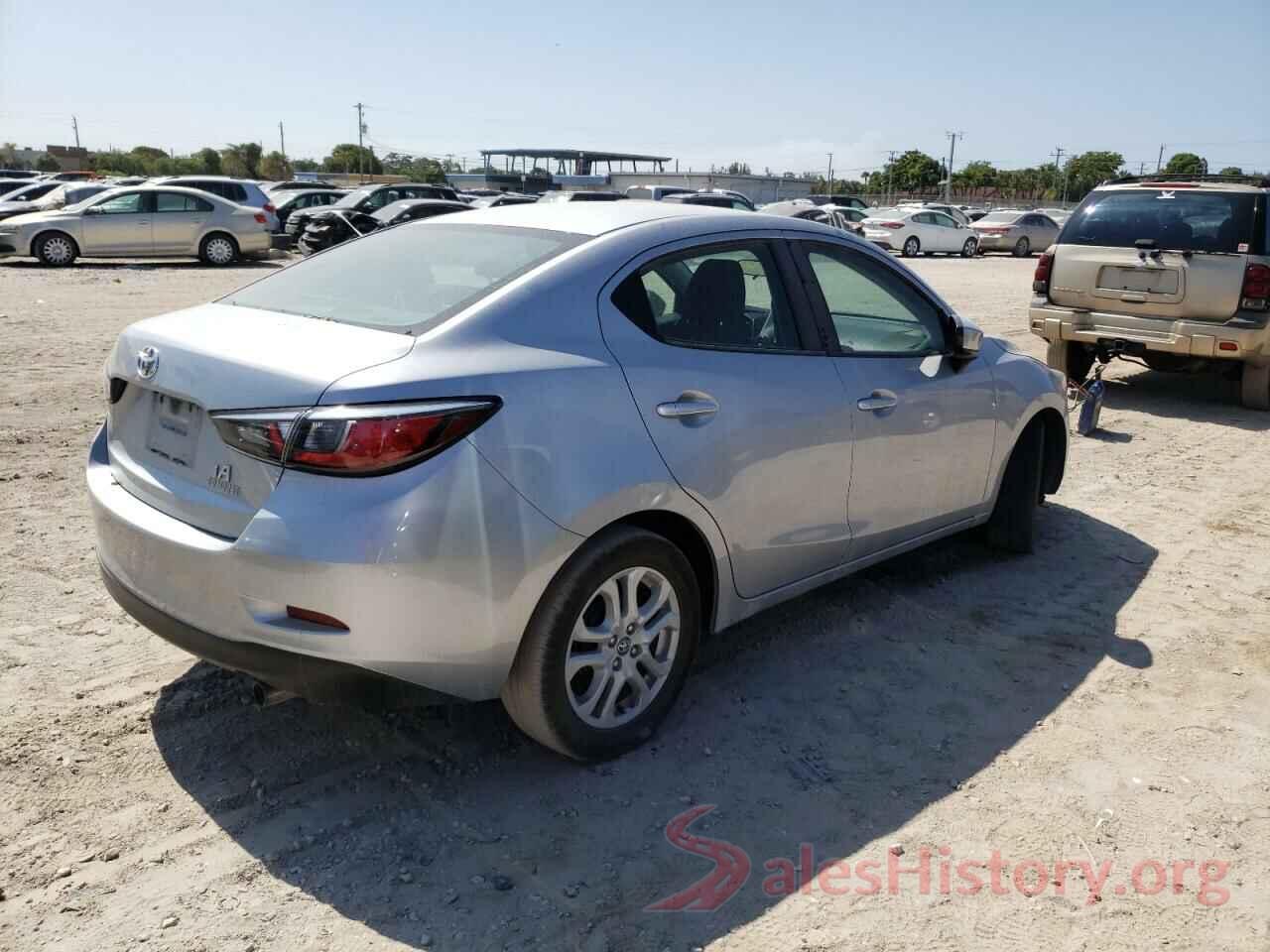 3MYDLBYV8HY157430 2017 TOYOTA YARIS