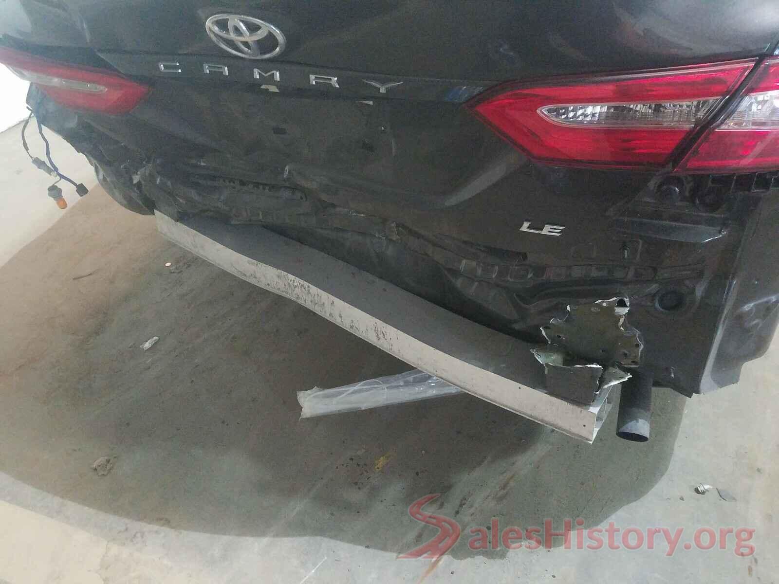 4T1B11HK7JU509705 2018 TOYOTA CAMRY