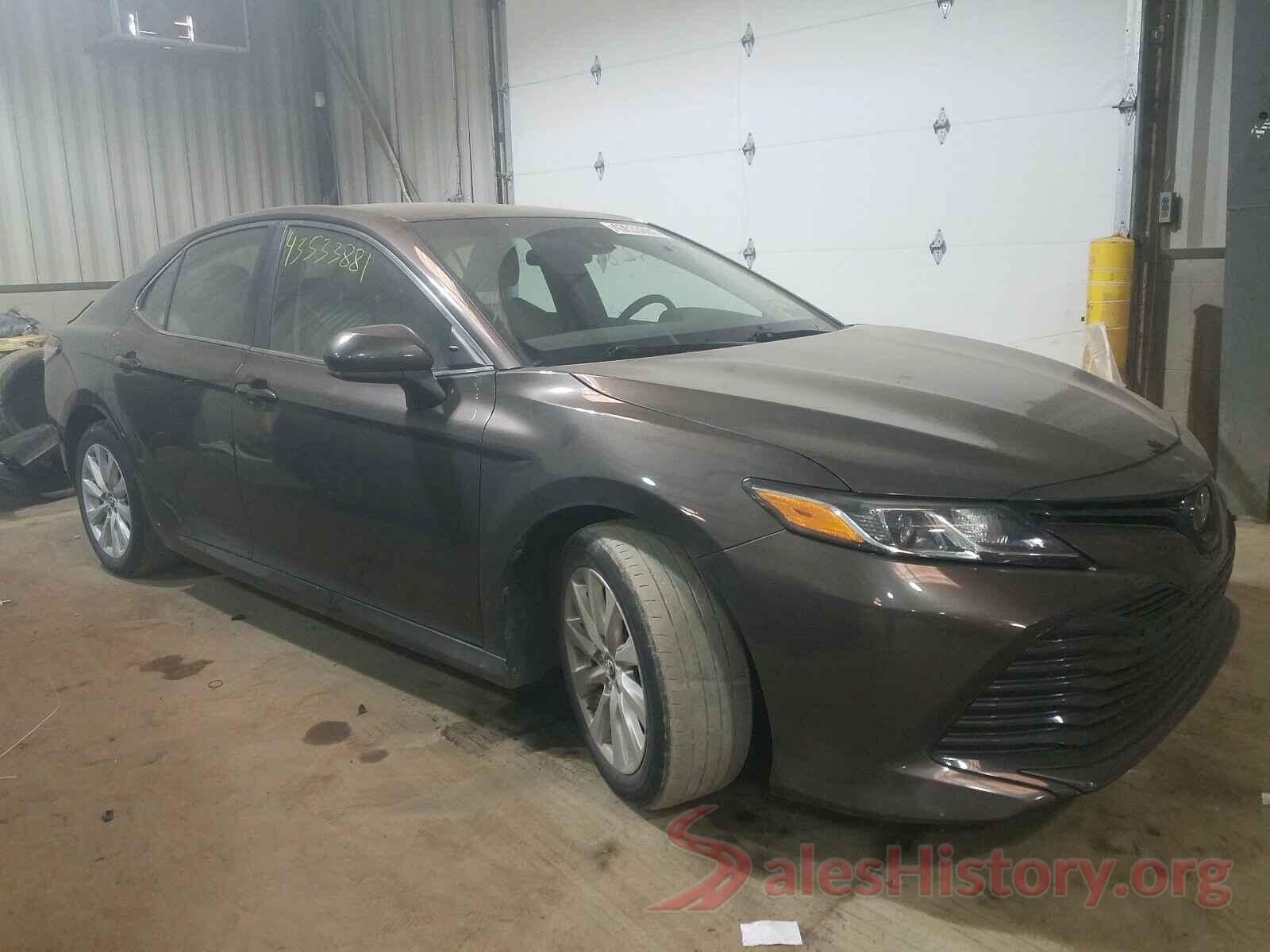 4T1B11HK7JU509705 2018 TOYOTA CAMRY