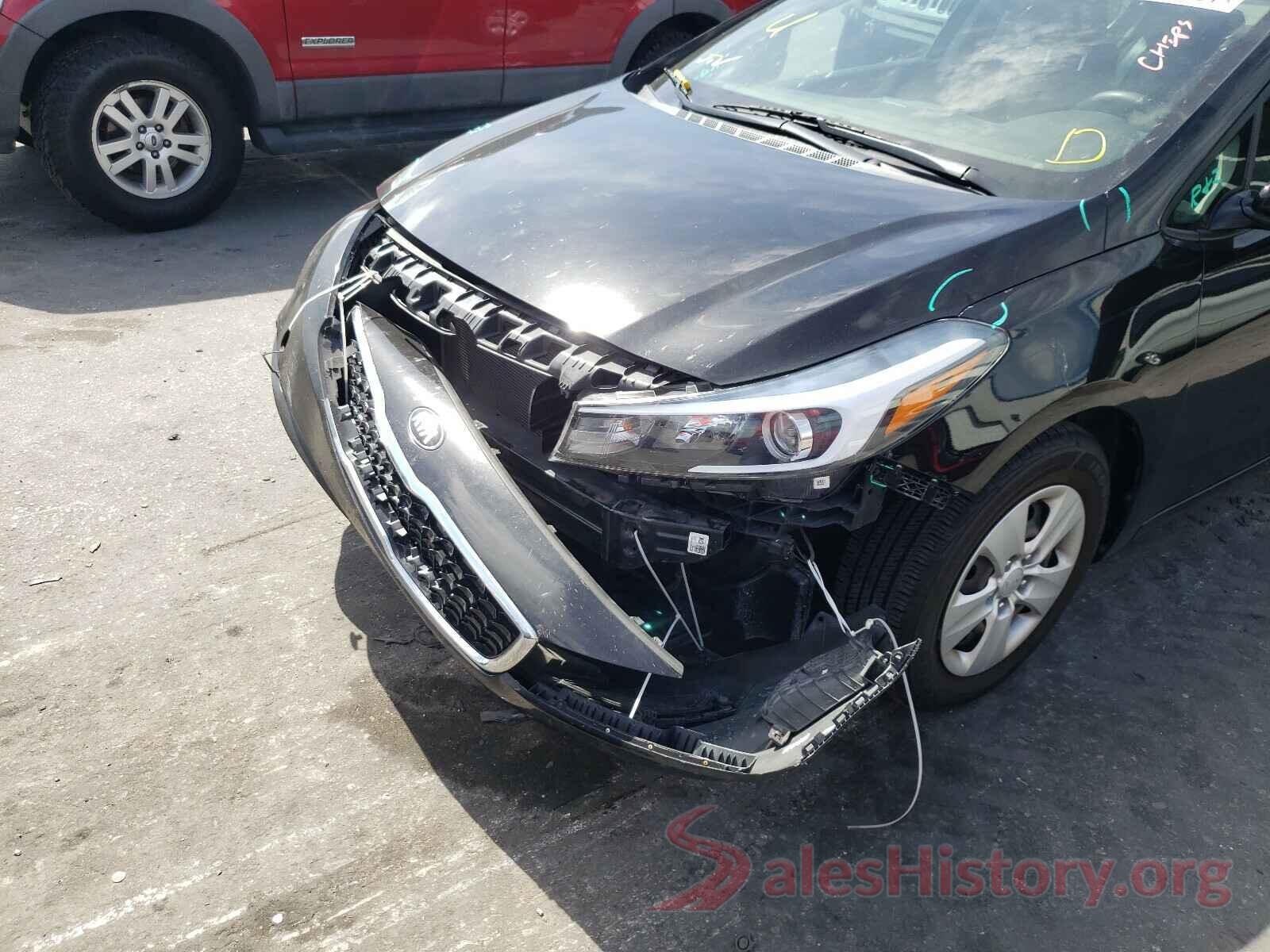 3KPFK4A77JE284369 2018 KIA FORTE