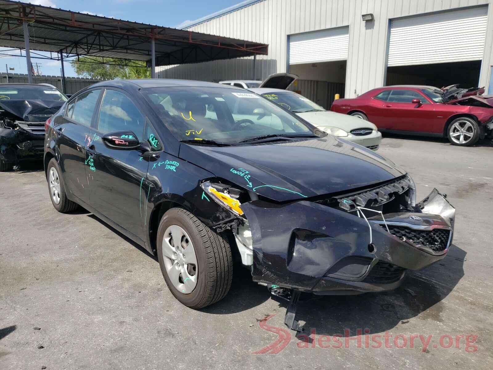 3KPFK4A77JE284369 2018 KIA FORTE