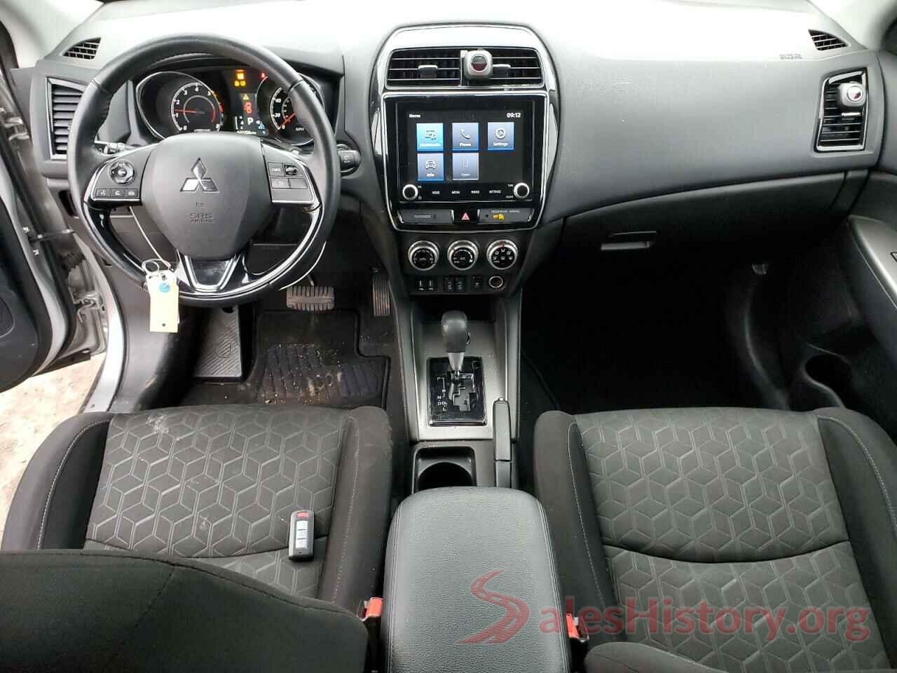 JA4AR3AU4LU015945 2020 MITSUBISHI OUTLANDER