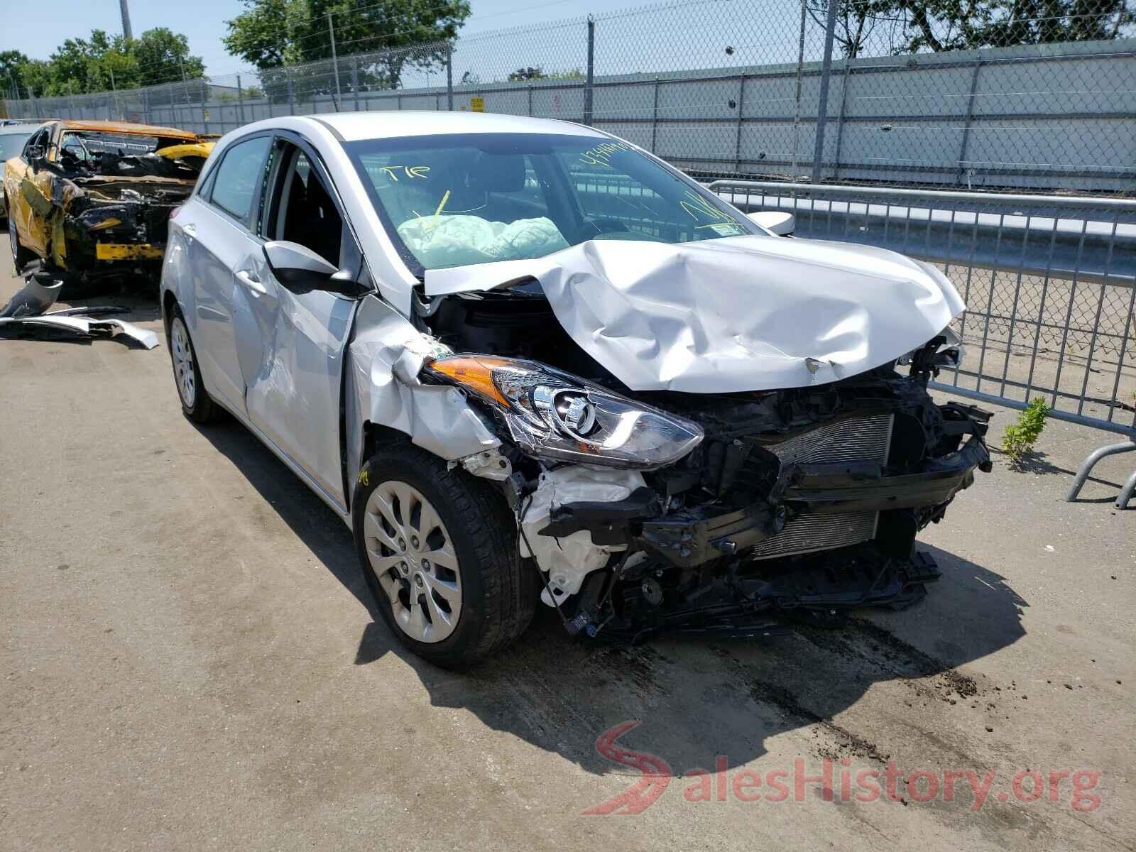 KMHD35LHXGU315572 2016 HYUNDAI ELANTRA