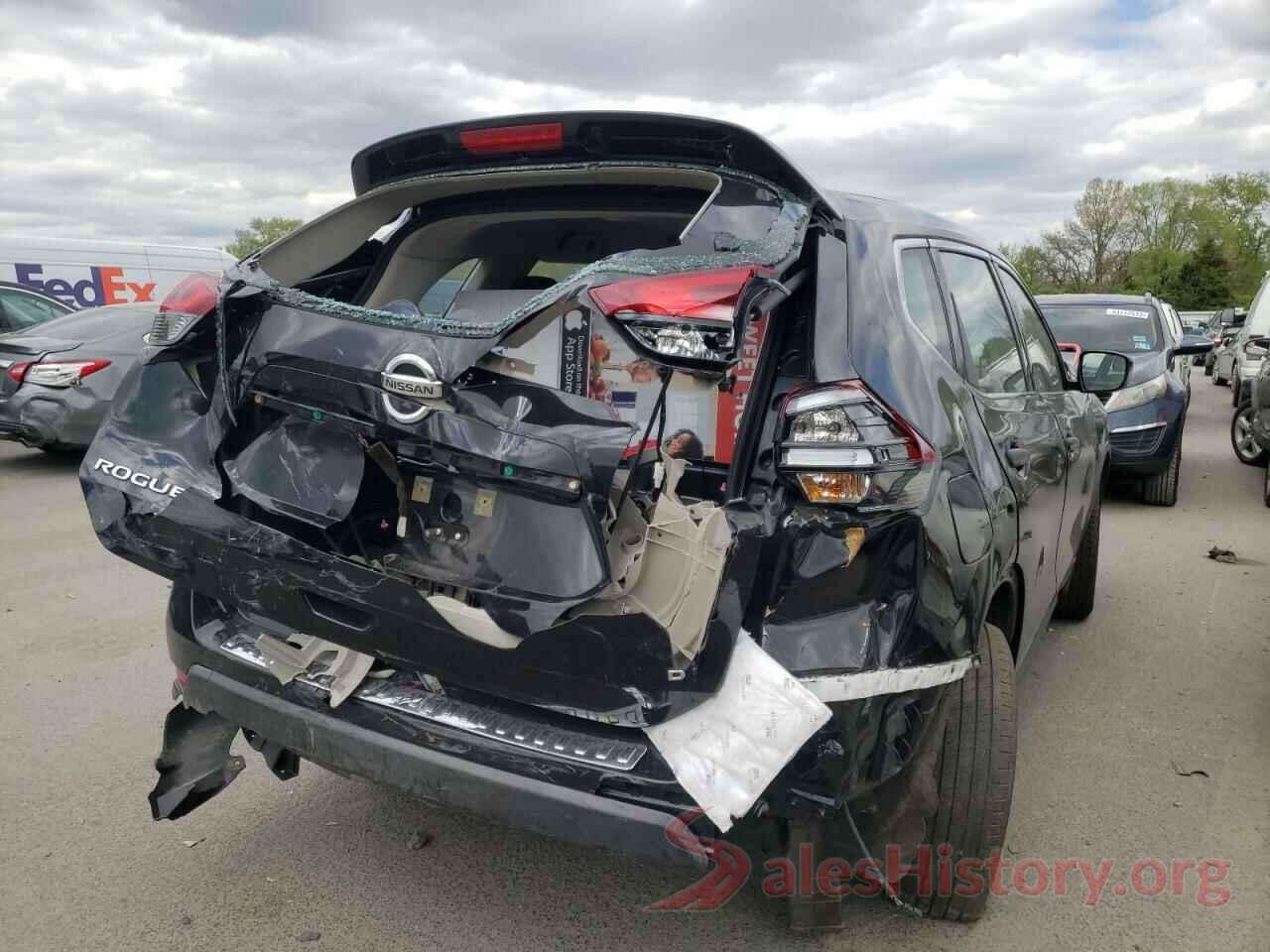 KNMAT2MV8JP587148 2018 NISSAN ROGUE