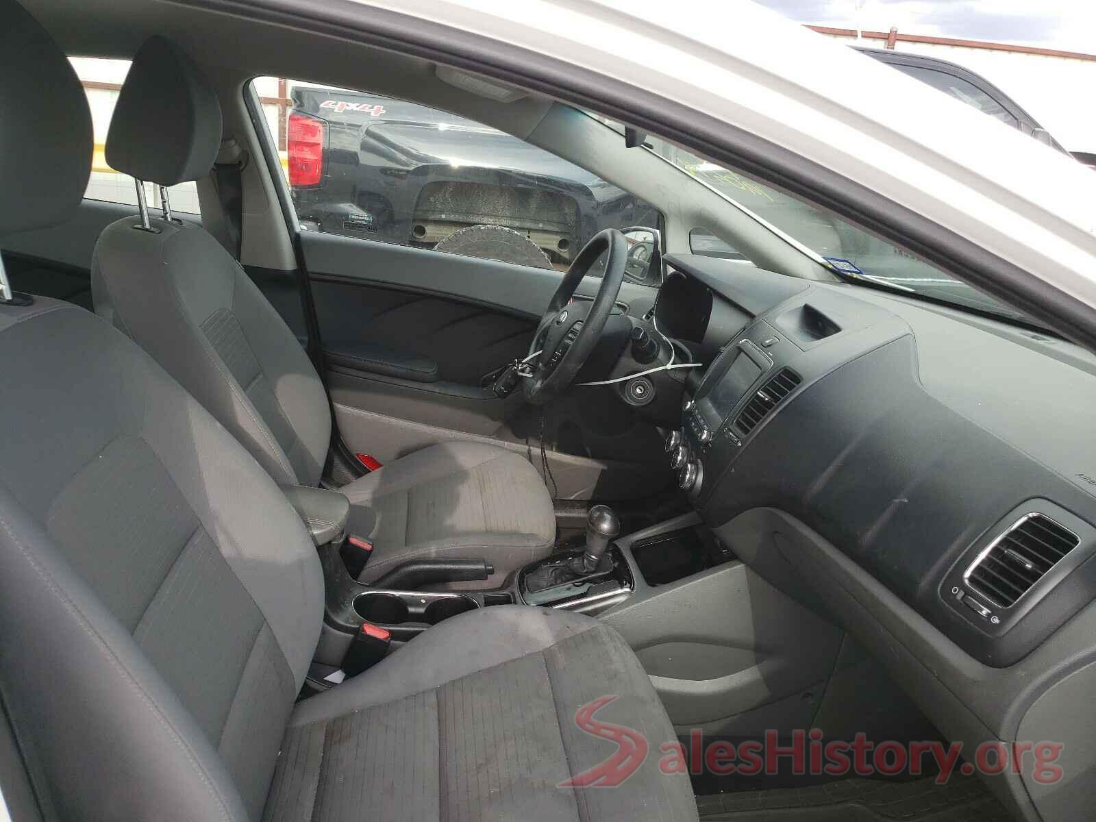 3KPFL4A71JE190579 2018 KIA FORTE