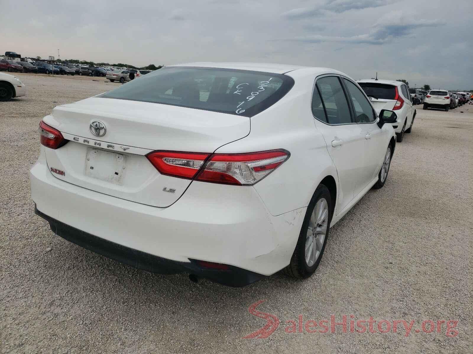 4T1B11HK9JU500827 2018 TOYOTA CAMRY