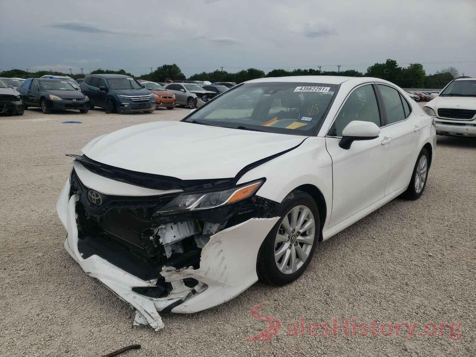 4T1B11HK9JU500827 2018 TOYOTA CAMRY