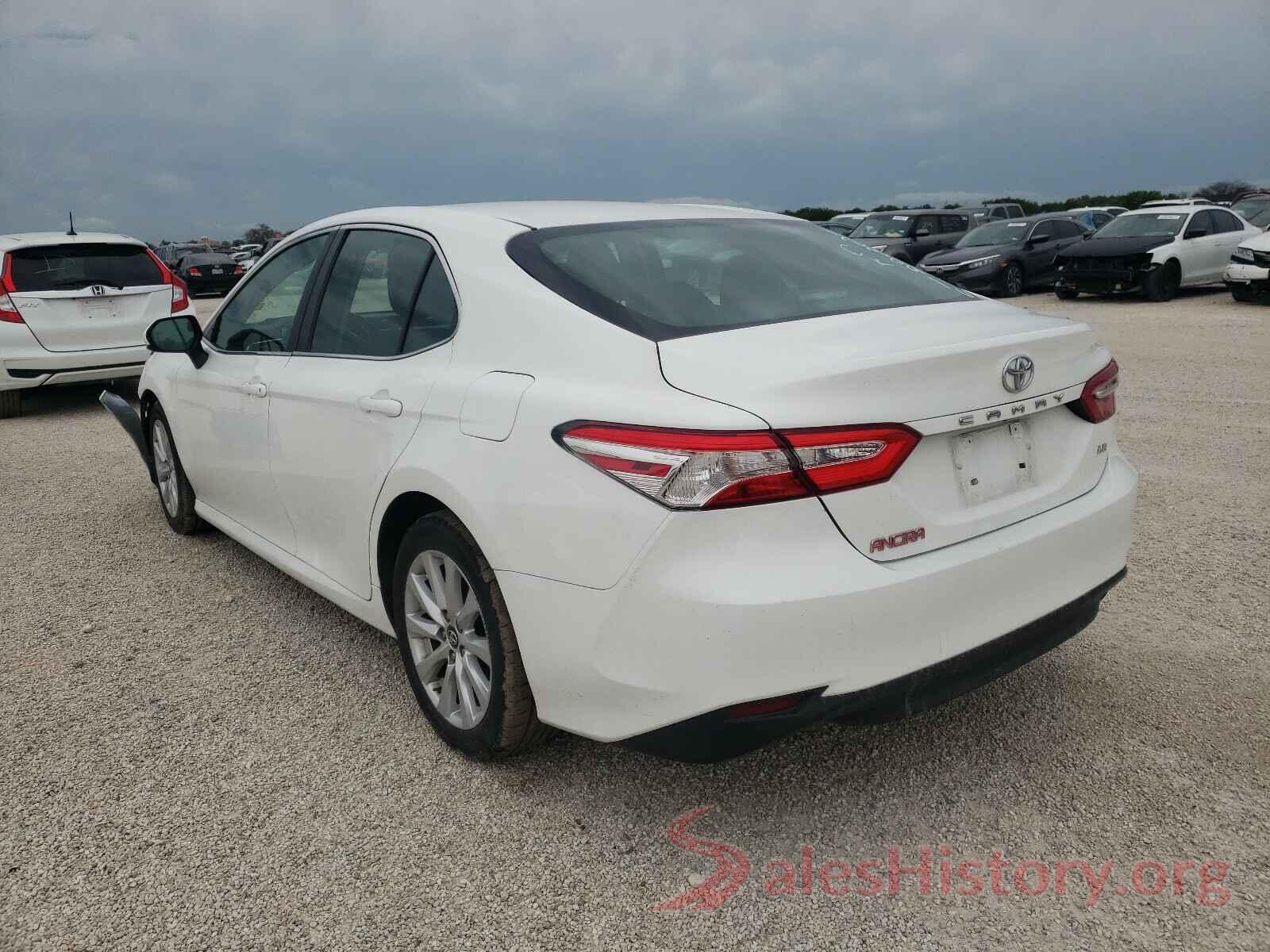 4T1B11HK9JU500827 2018 TOYOTA CAMRY