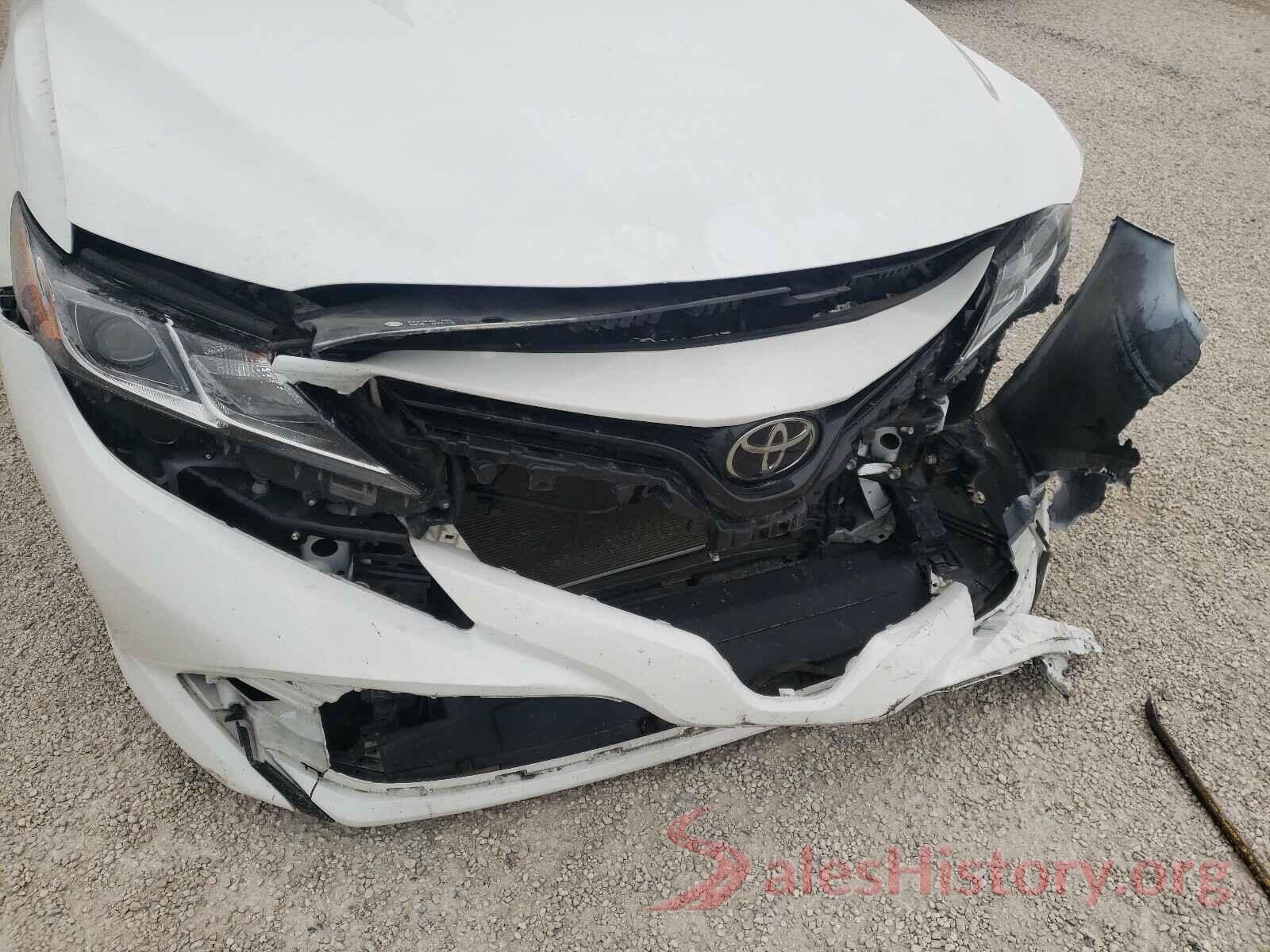 4T1B11HK9JU500827 2018 TOYOTA CAMRY