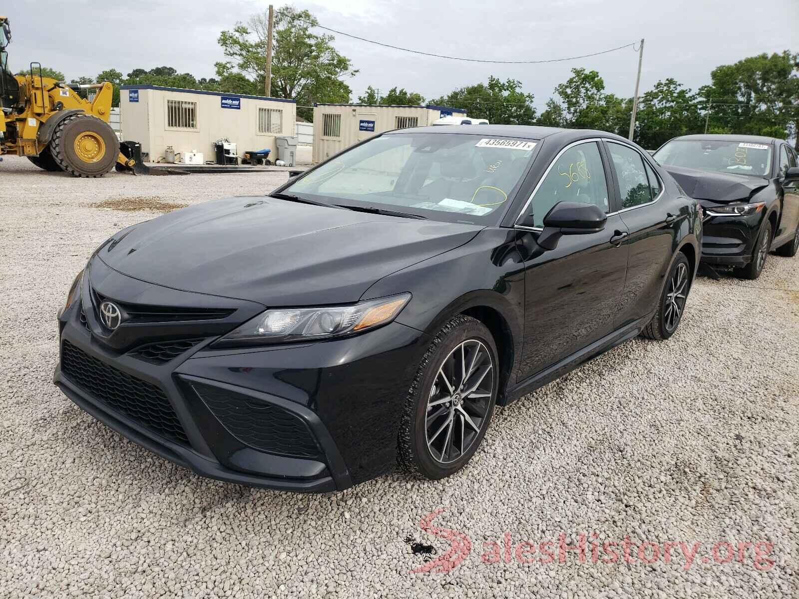 4T1G11AK8MU431567 2021 TOYOTA CAMRY