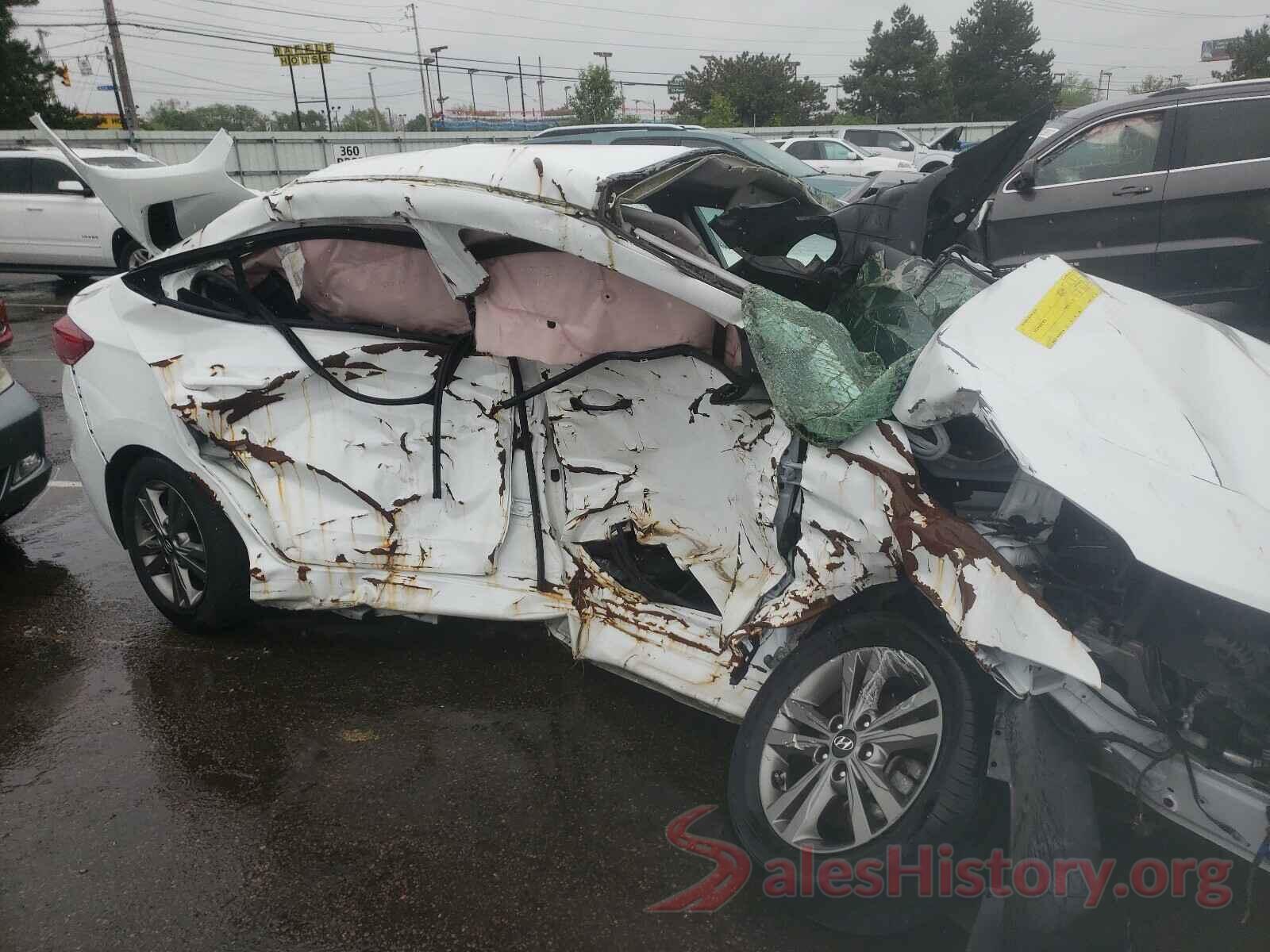 5NPD84LF7JH216773 2018 HYUNDAI ELANTRA