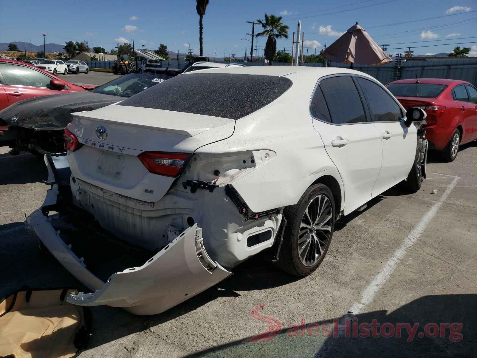 JTNB11HK3J3049996 2018 TOYOTA CAMRY