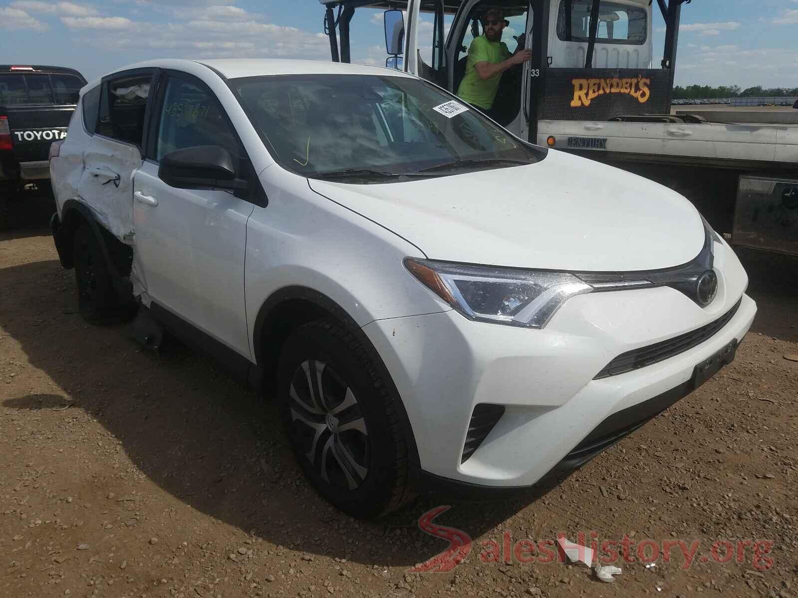 2T3BFREV8JW777023 2018 TOYOTA RAV4