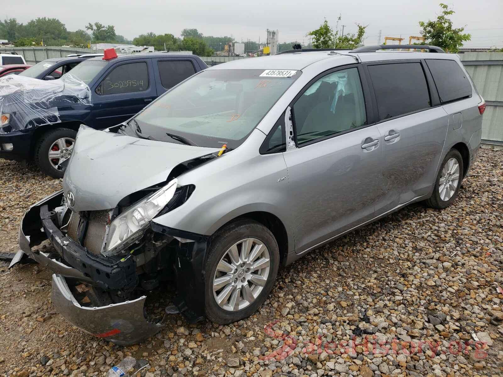 5TDJZ3DC9HS182984 2017 TOYOTA SIENNA