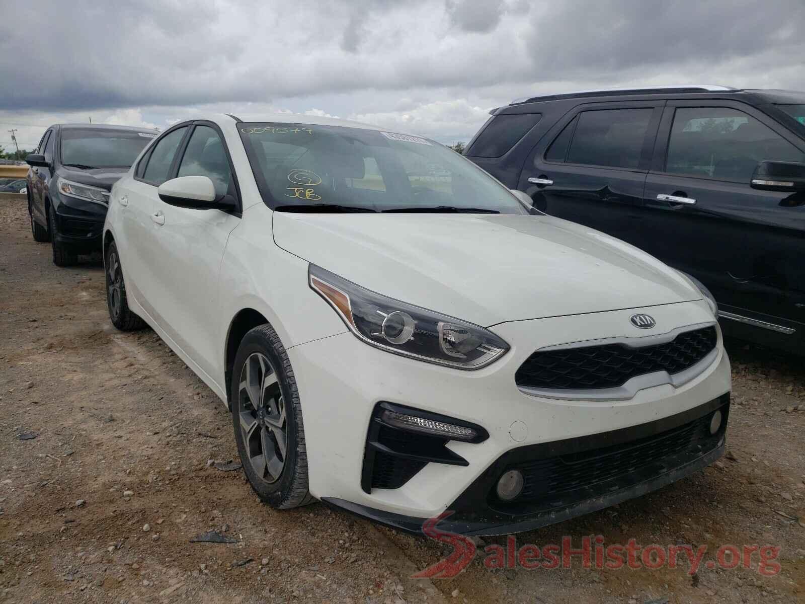 3KPF24AD4KE009579 2019 KIA FORTE