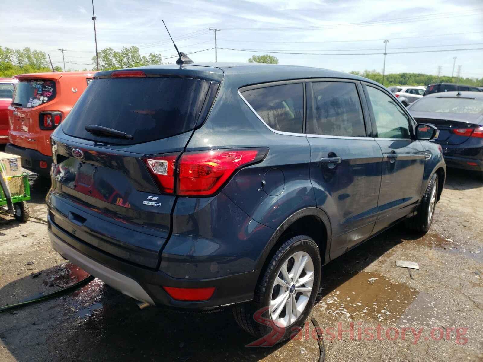 1FMCU9GD2KUC00108 2019 FORD ESCAPE