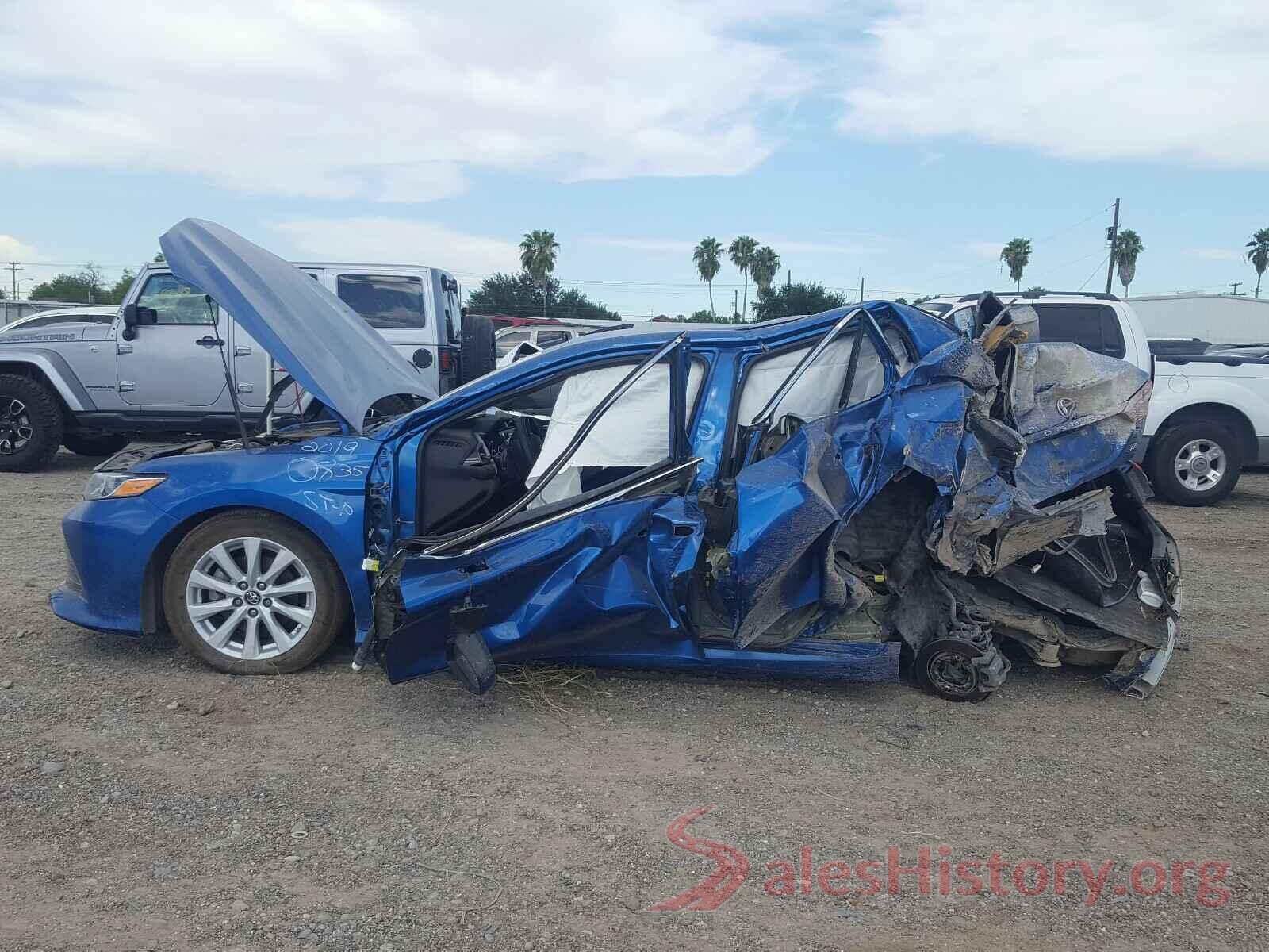 4T1B11HK9KU170835 2019 TOYOTA CAMRY