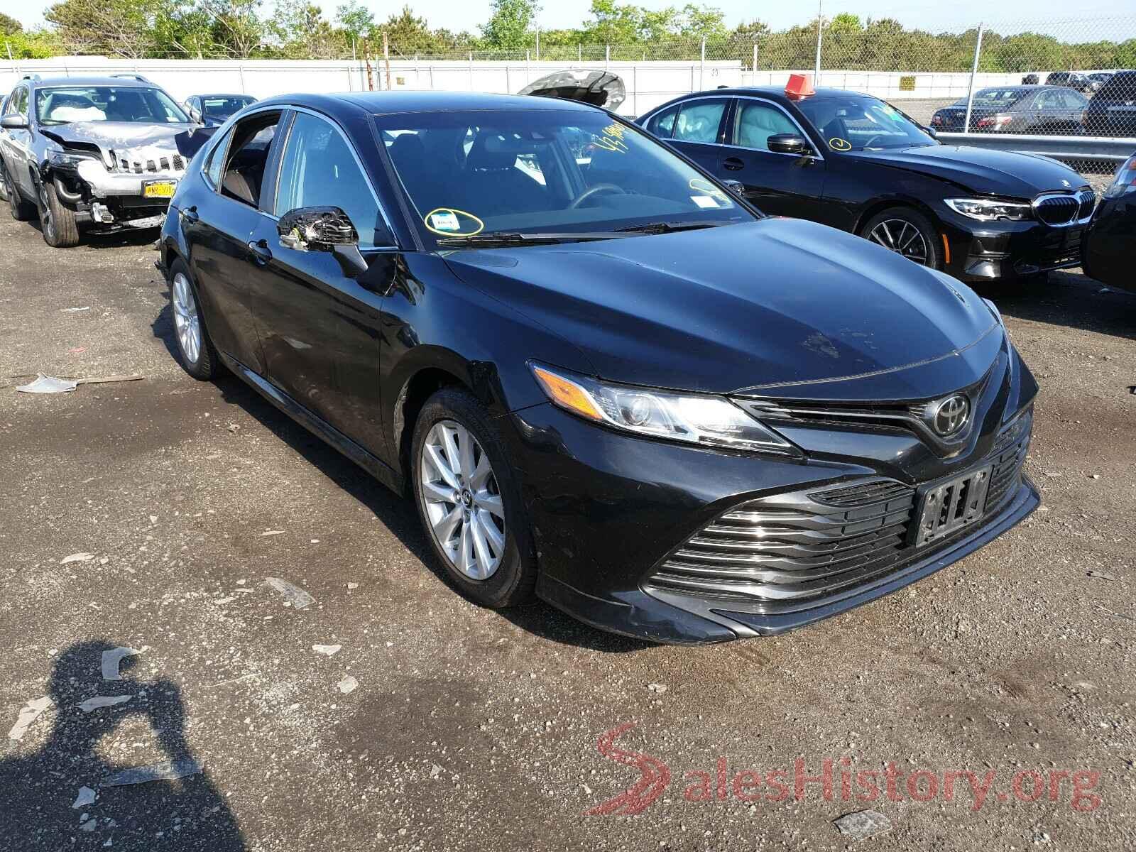 4T1B11HK9JU640456 2018 TOYOTA CAMRY