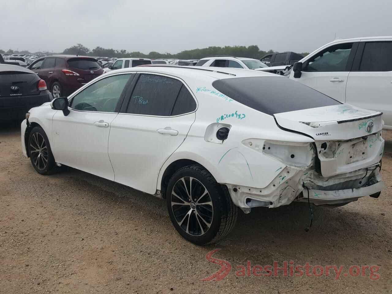 4T1B11HK5JU046558 2018 TOYOTA CAMRY