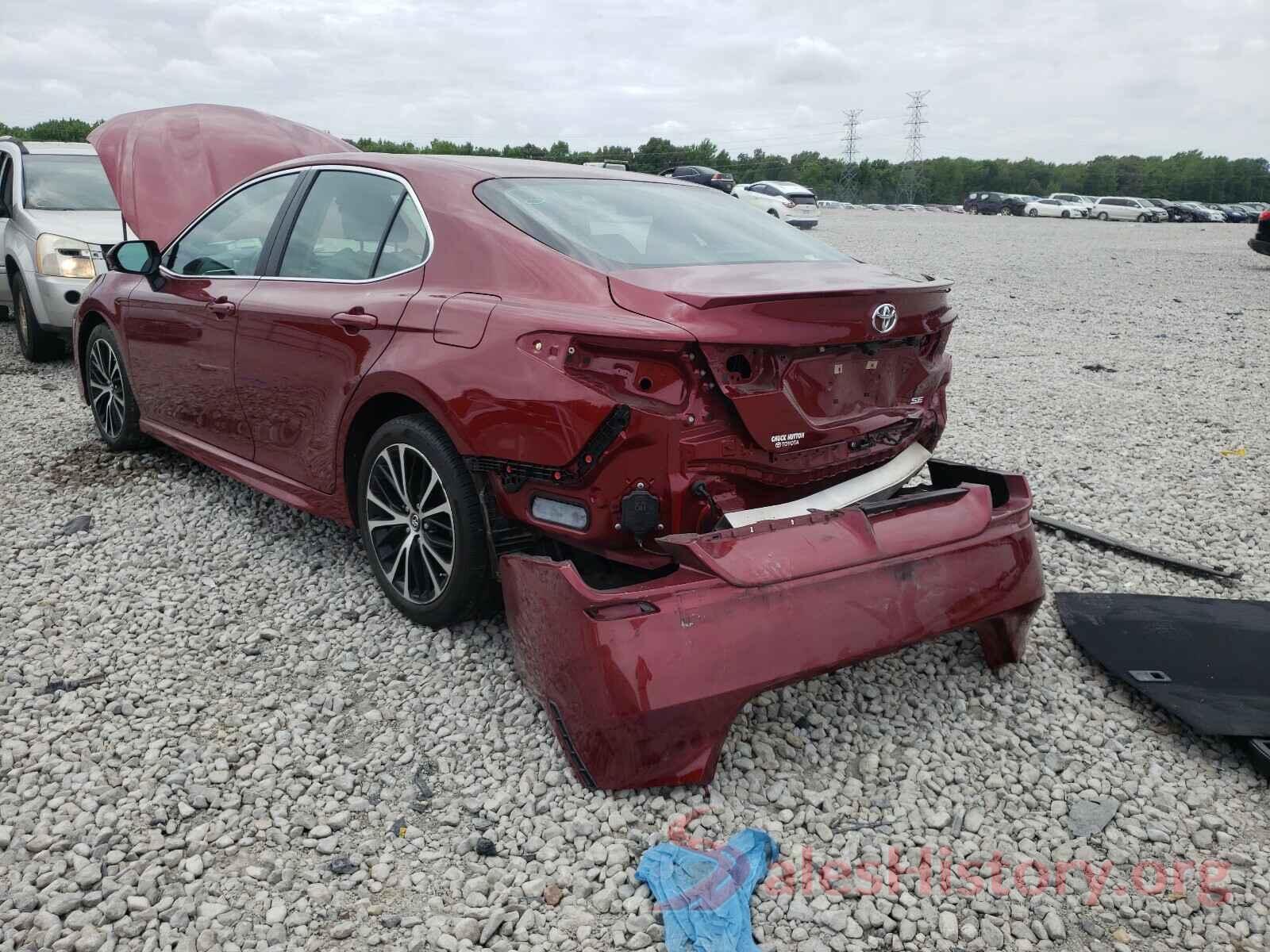 4T1B11HK5JU647887 2018 TOYOTA CAMRY