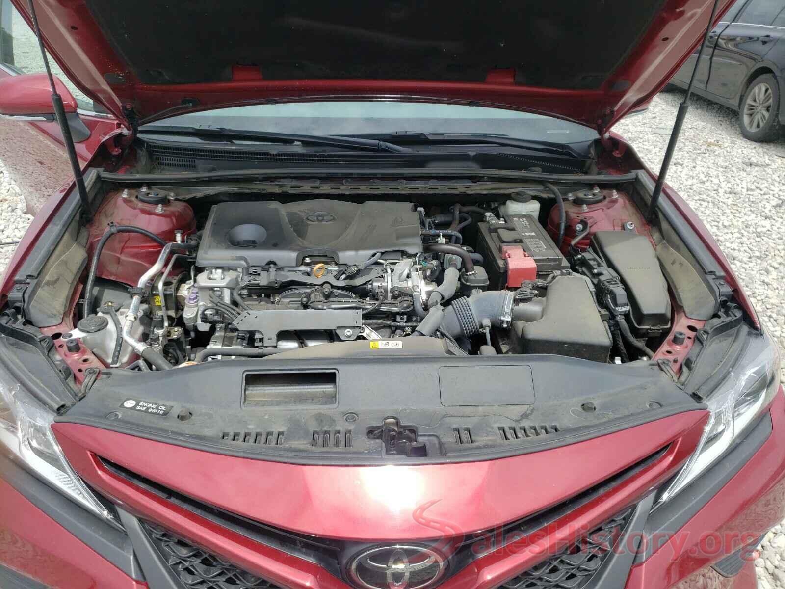 4T1B11HK5JU647887 2018 TOYOTA CAMRY