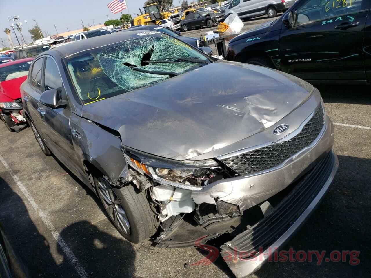 5XXGT4L38JG261900 2018 KIA OPTIMA