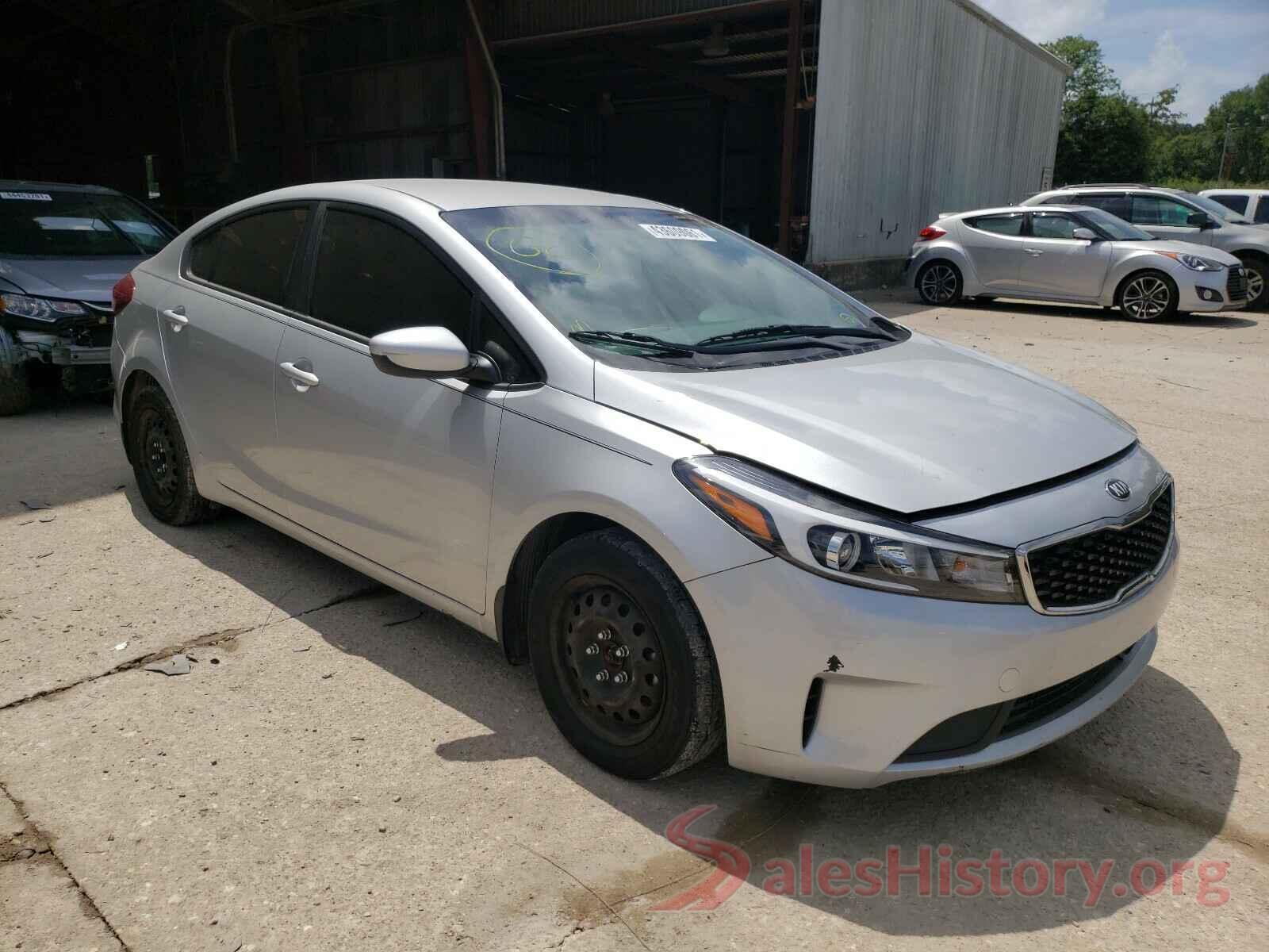 3KPFK4A76JE263013 2018 KIA FORTE