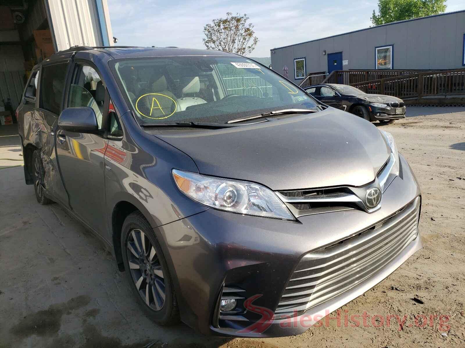 5TDDZ3DC4JS198593 2018 TOYOTA SIENNA