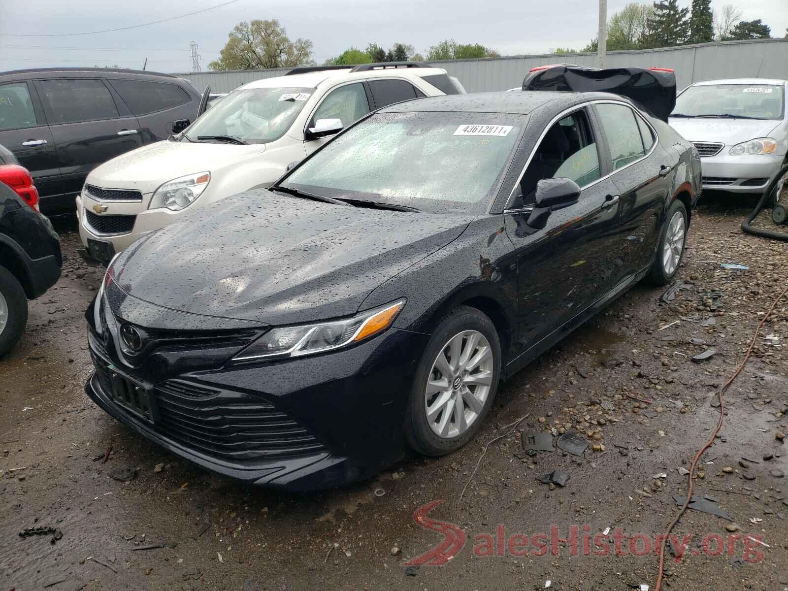 4T1B11HK5JU062629 2018 TOYOTA CAMRY