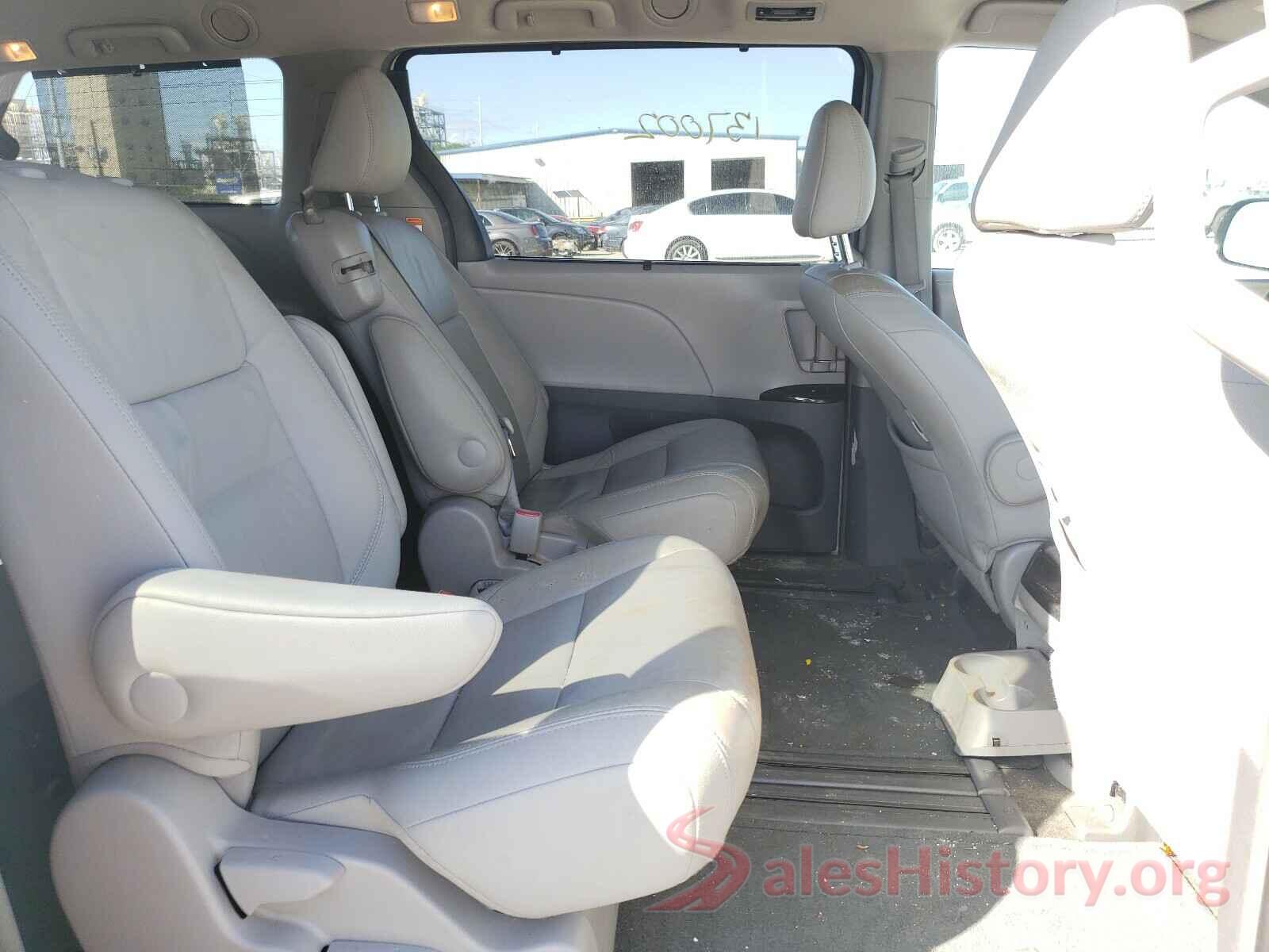 5TDYZ3DCXHS774425 2017 TOYOTA SIENNA