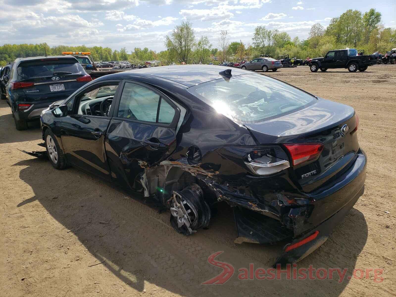 3KPFK4A75HE156772 2017 KIA FORTE