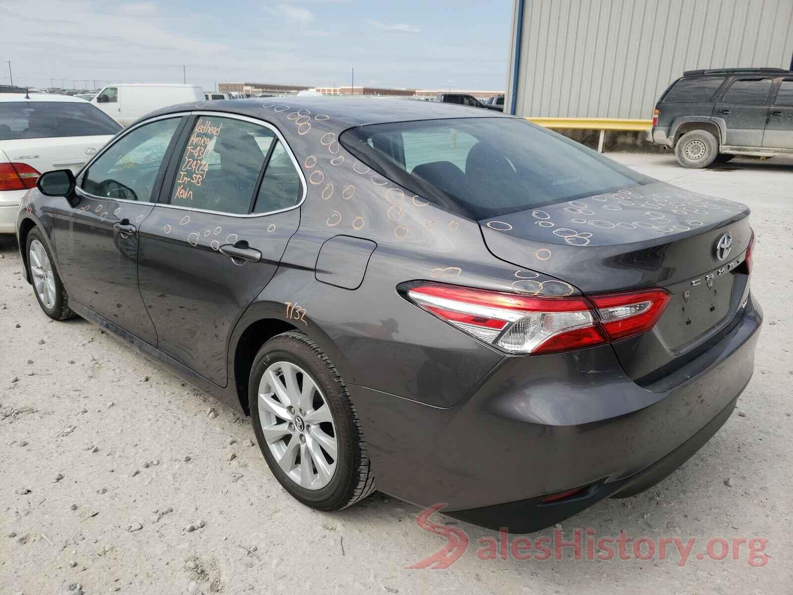 4T1B11HK1JU089052 2018 TOYOTA CAMRY