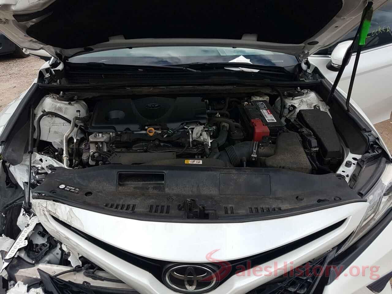 4T1B61HK4JU081948 2018 TOYOTA CAMRY