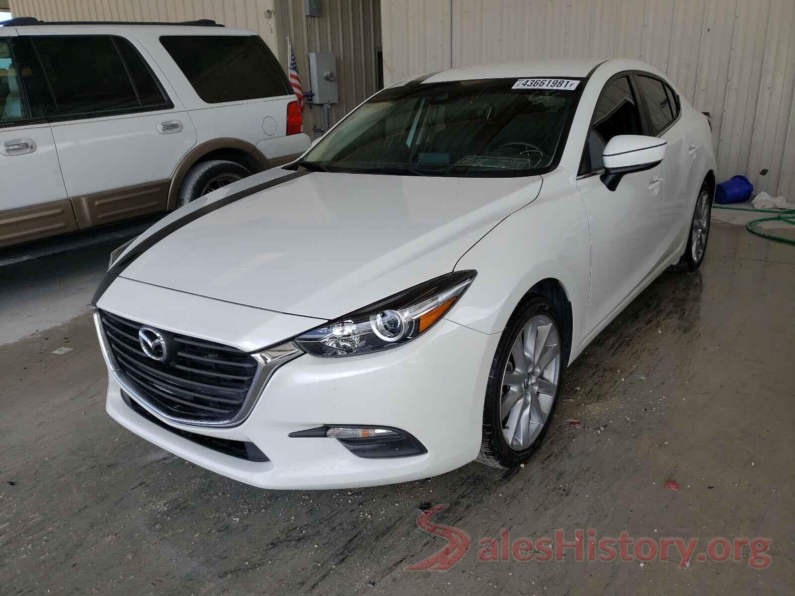 JM1BN1V7XH1120402 2017 MAZDA 3