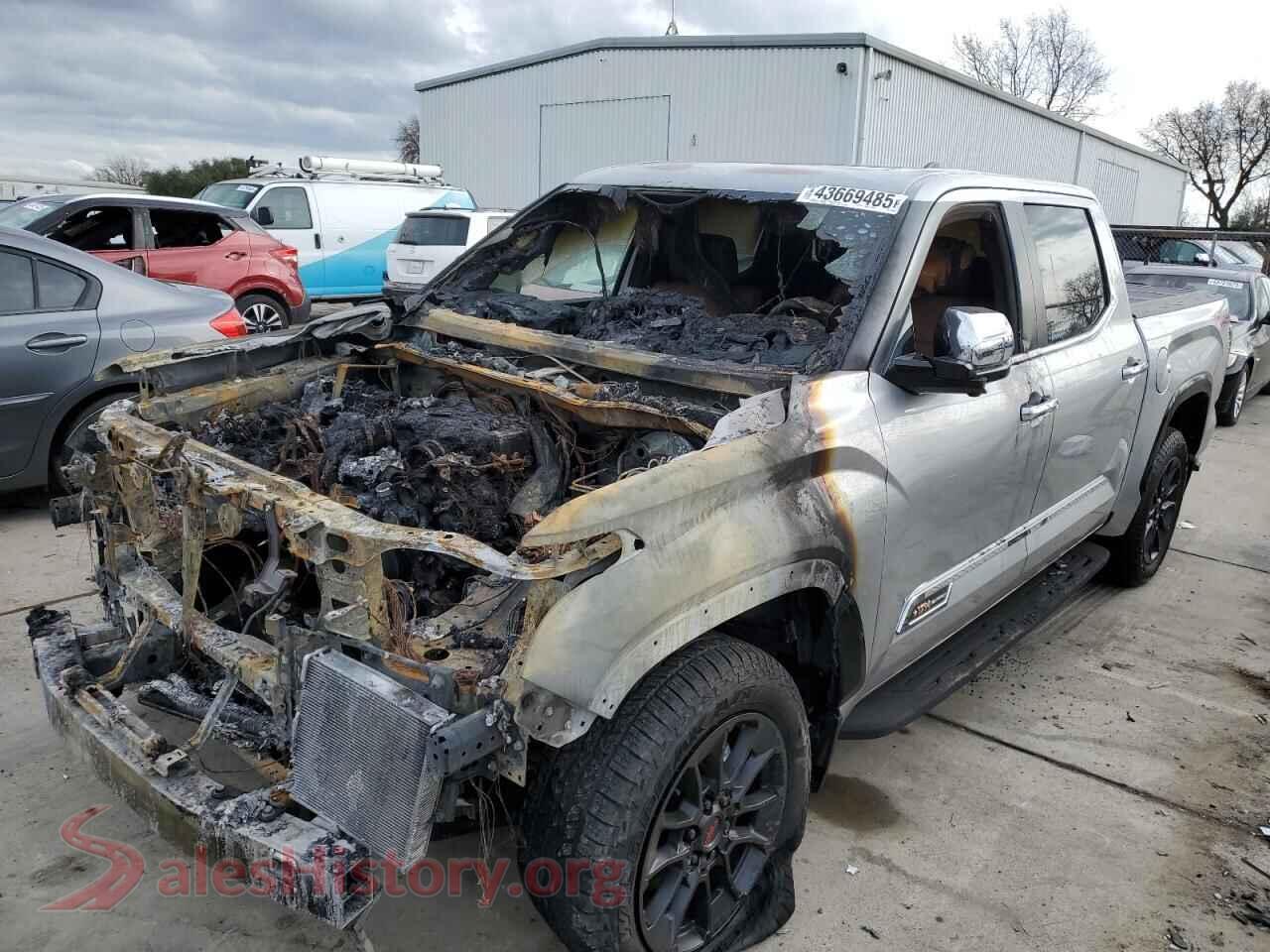 5TFMA5DB4SX268308 2025 TOYOTA TUNDRA
