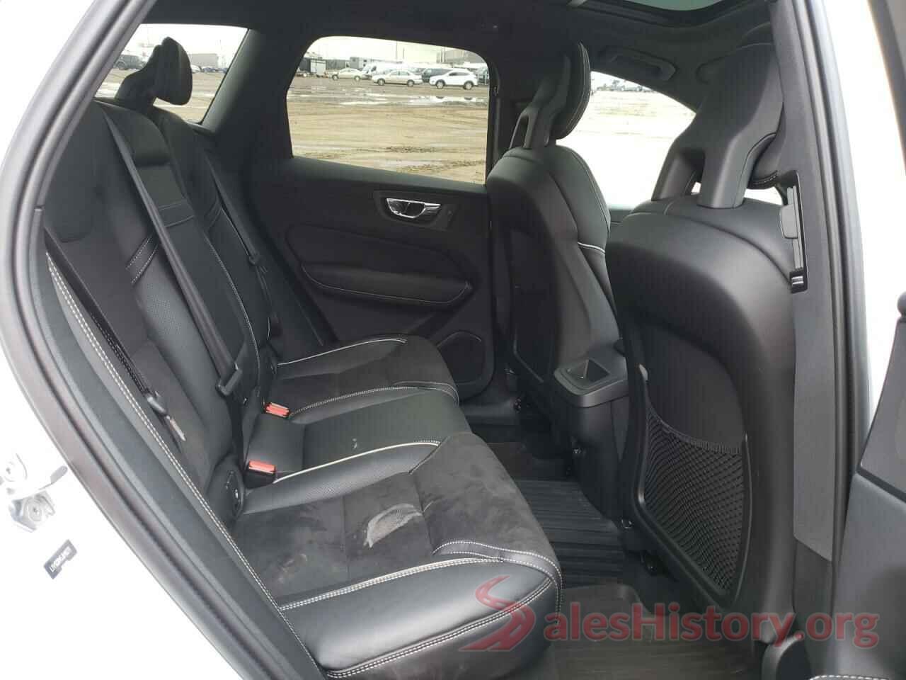 LYV102RM5JB110276 2018 VOLVO XC60