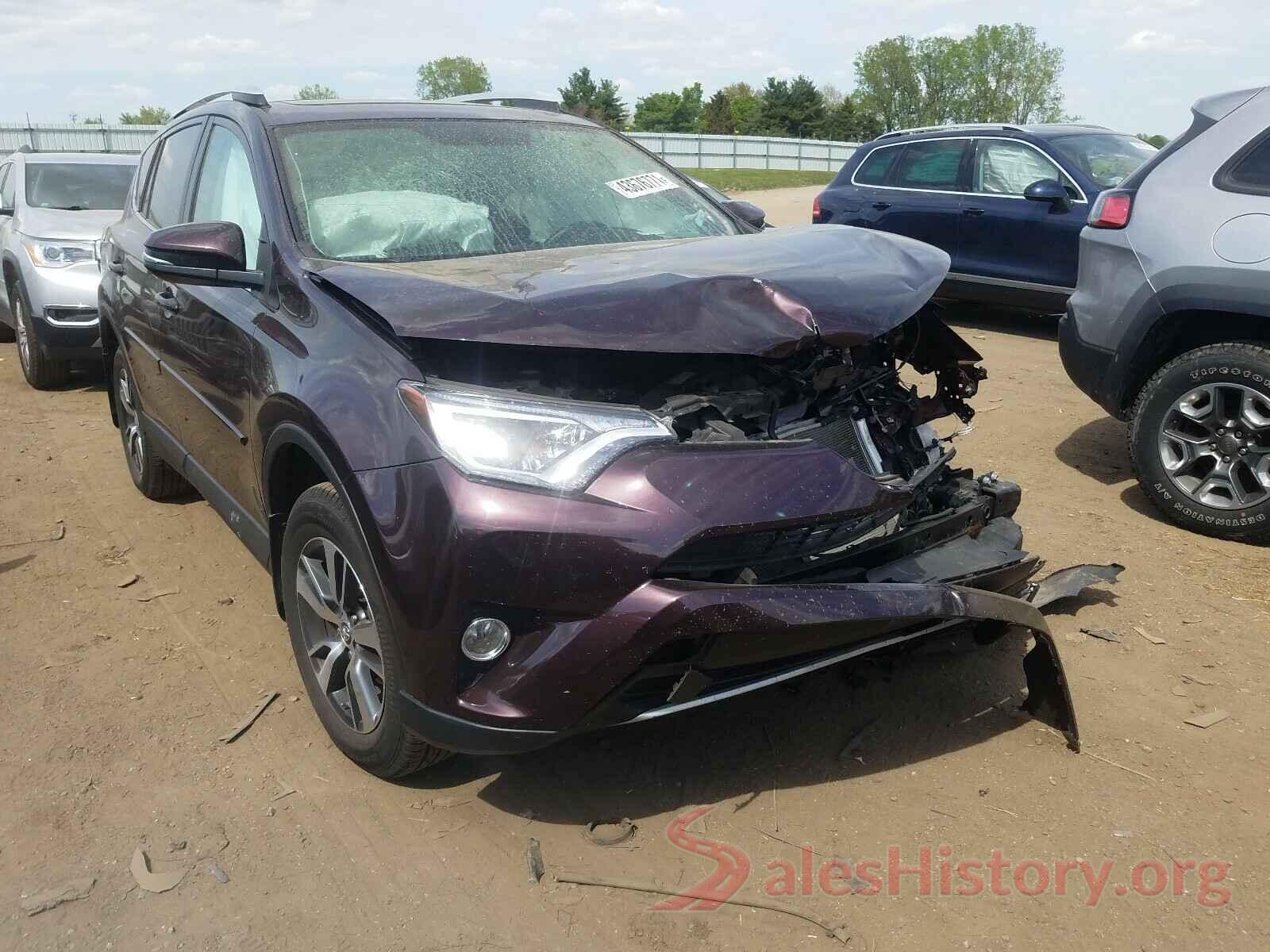 2T3RFREV9GW500811 2016 TOYOTA RAV4