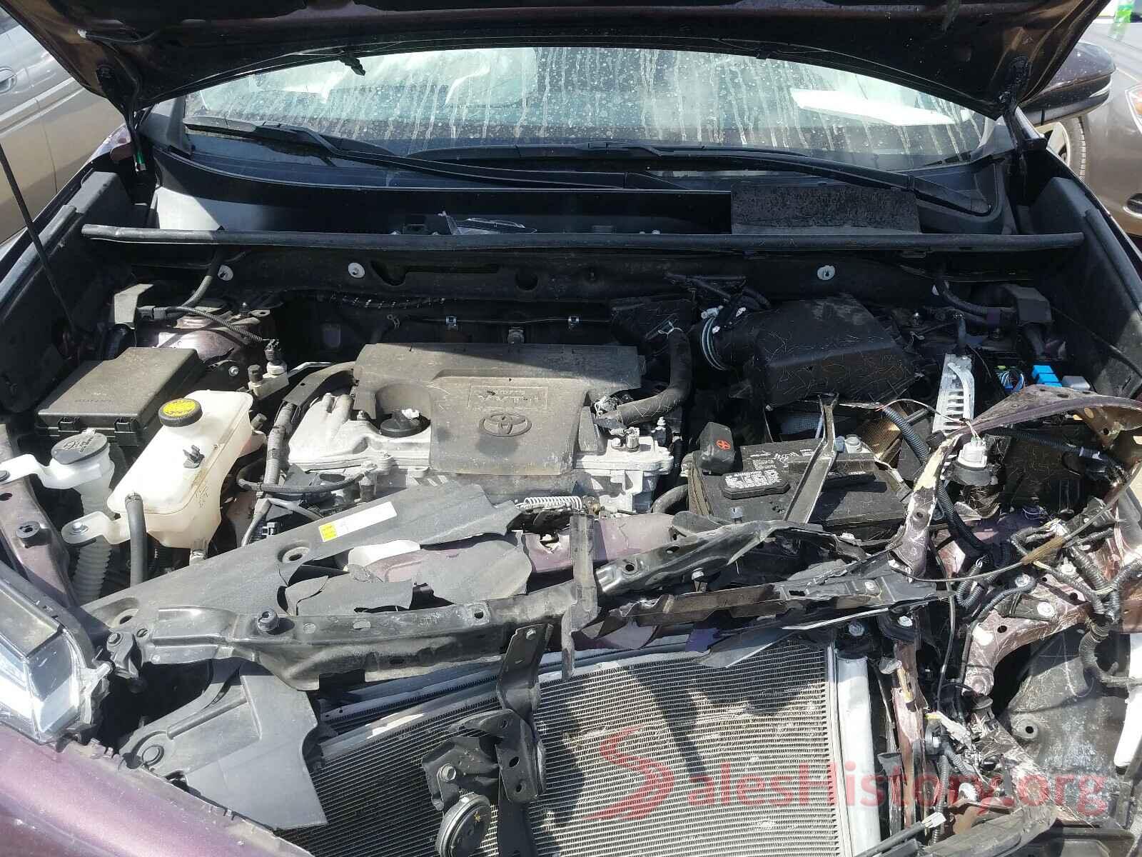 2T3RFREV9GW500811 2016 TOYOTA RAV4