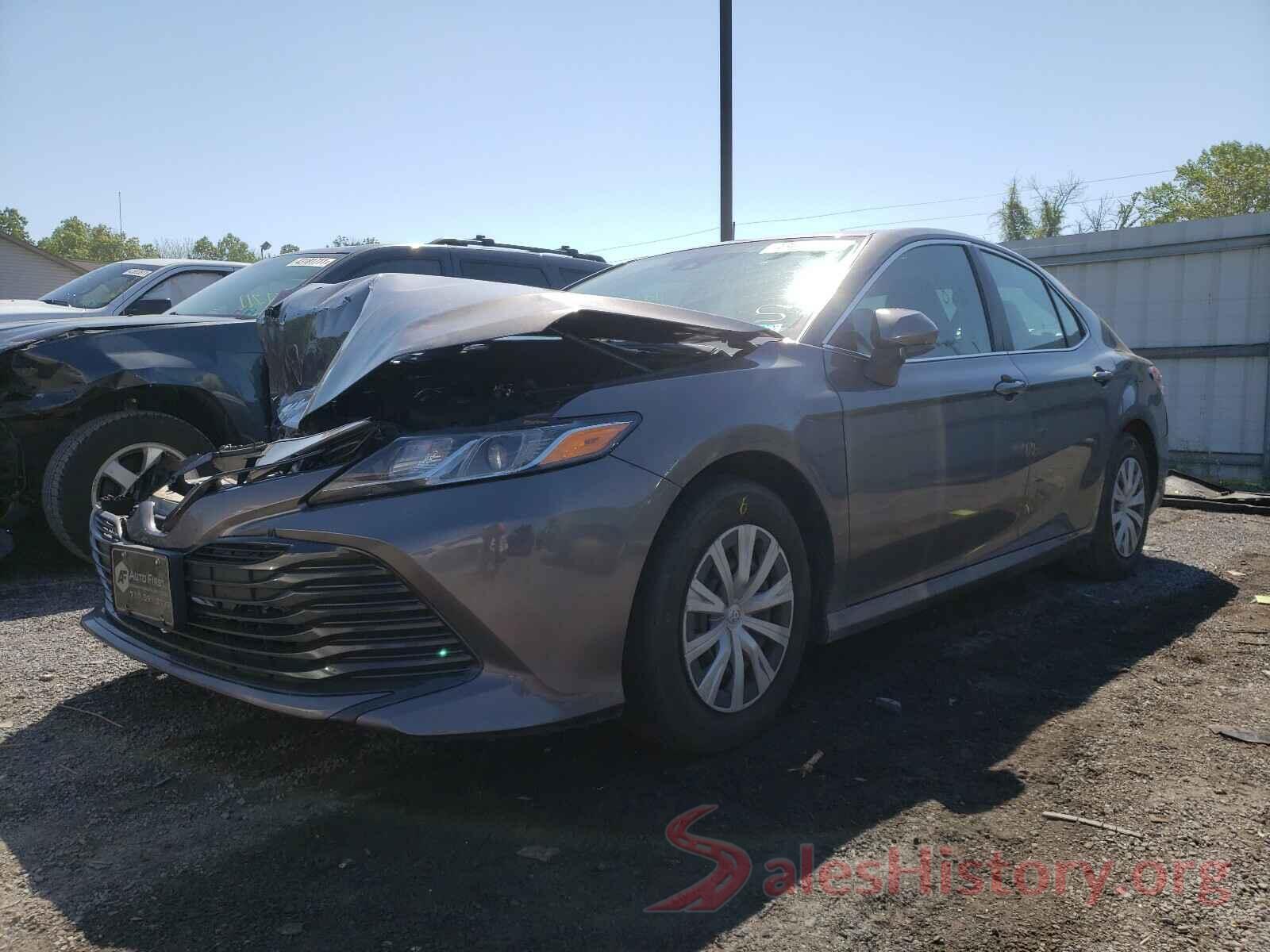 4T1B11HK3KU687824 2019 TOYOTA CAMRY