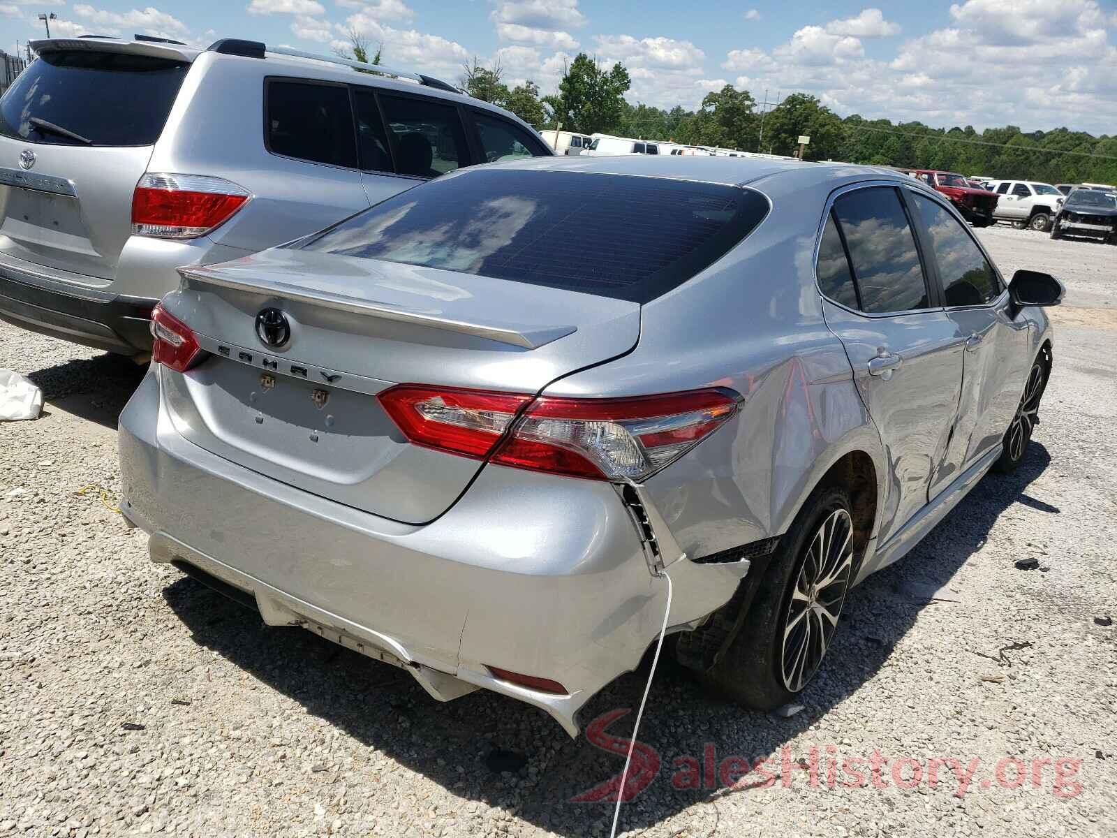 4T1B11HK6JU548432 2018 TOYOTA CAMRY